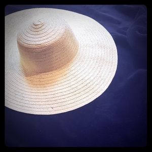 Beach hat